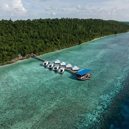 Arasatu Villas & Sanctuary Maratua Island Exterior photo